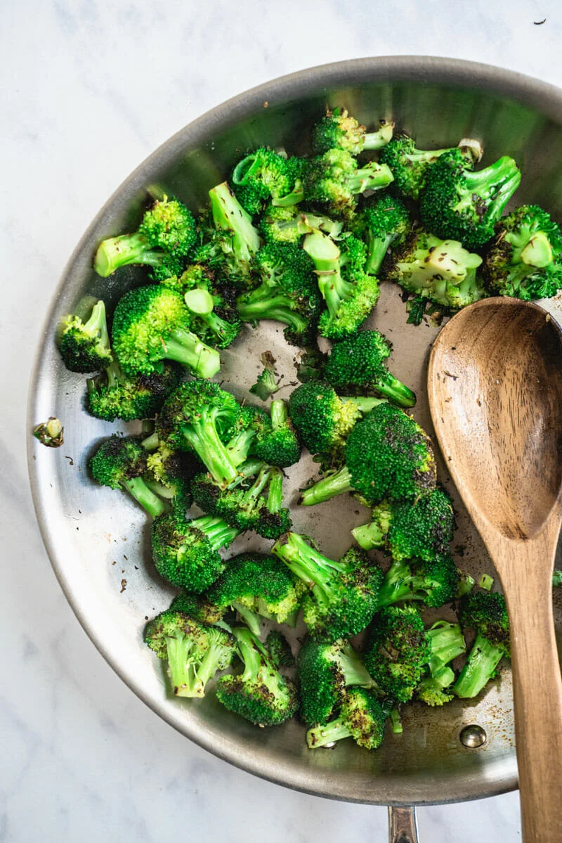 6 Benefits of Eating Broccoli